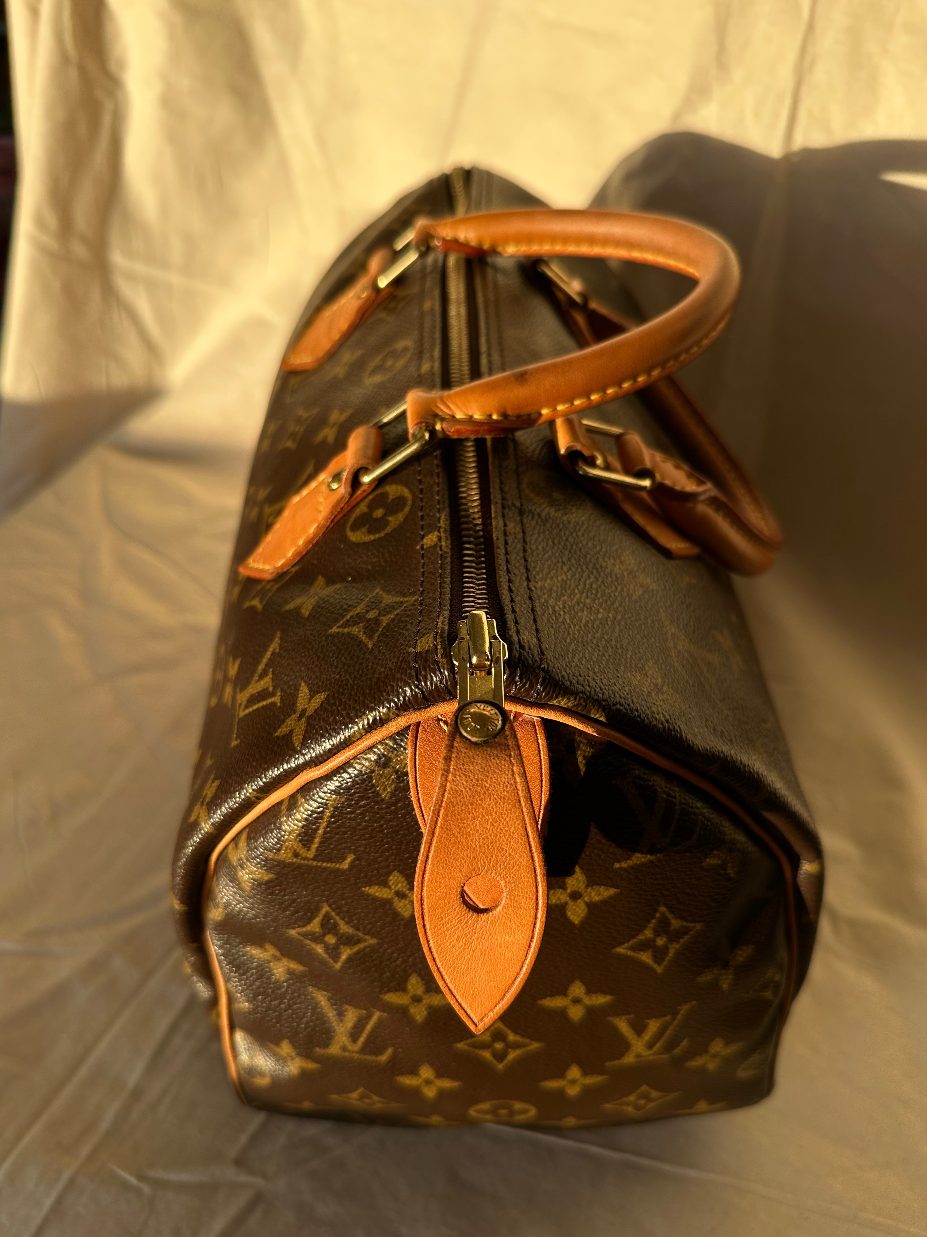 Louis Vuitton Speedy 30