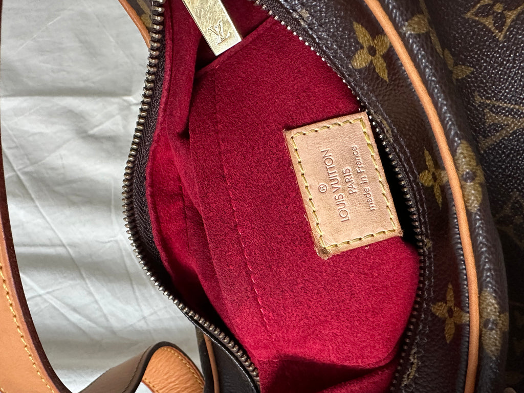 Louis Vuitton Croissant MM