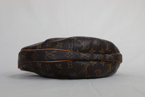 Louis Vuitton Croissant MM