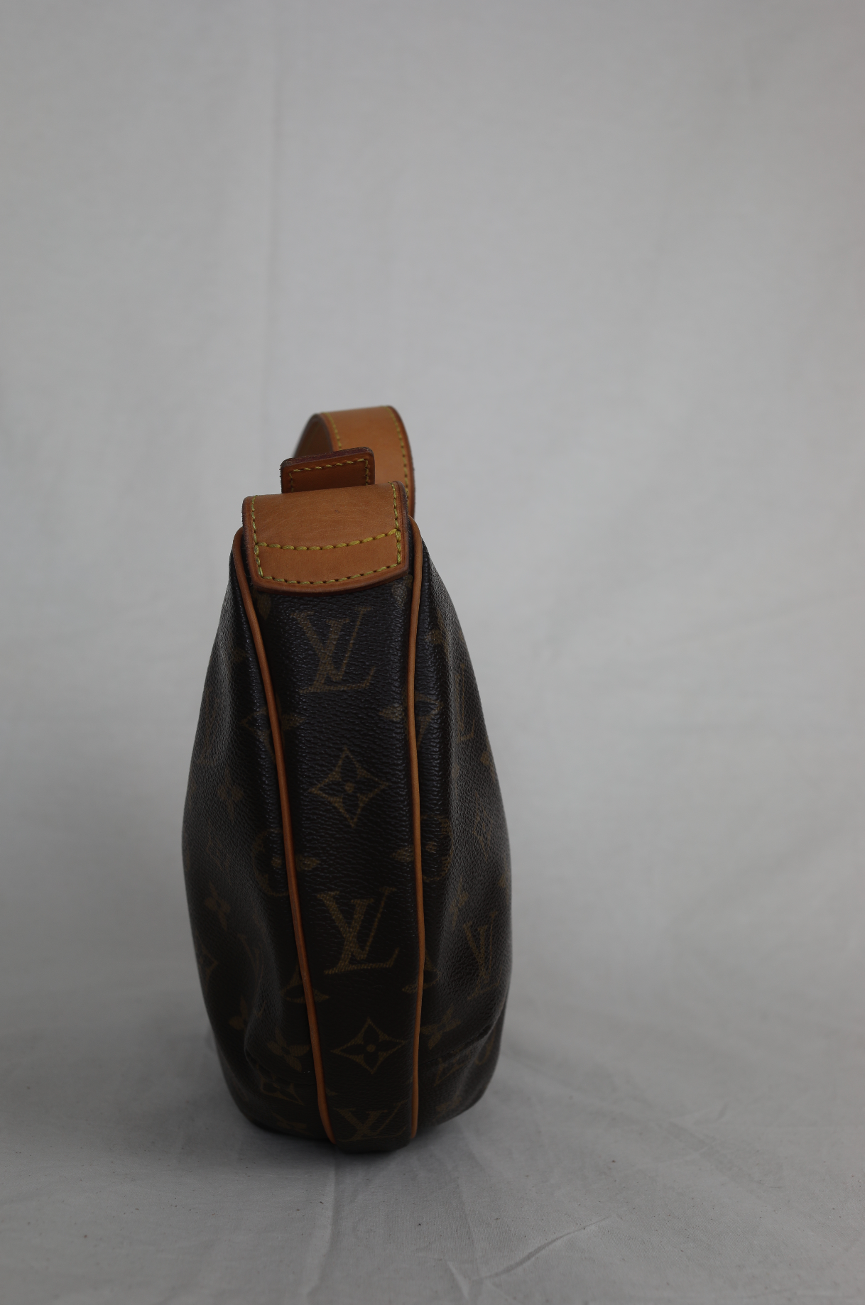 Louis Vuitton Croissant MM