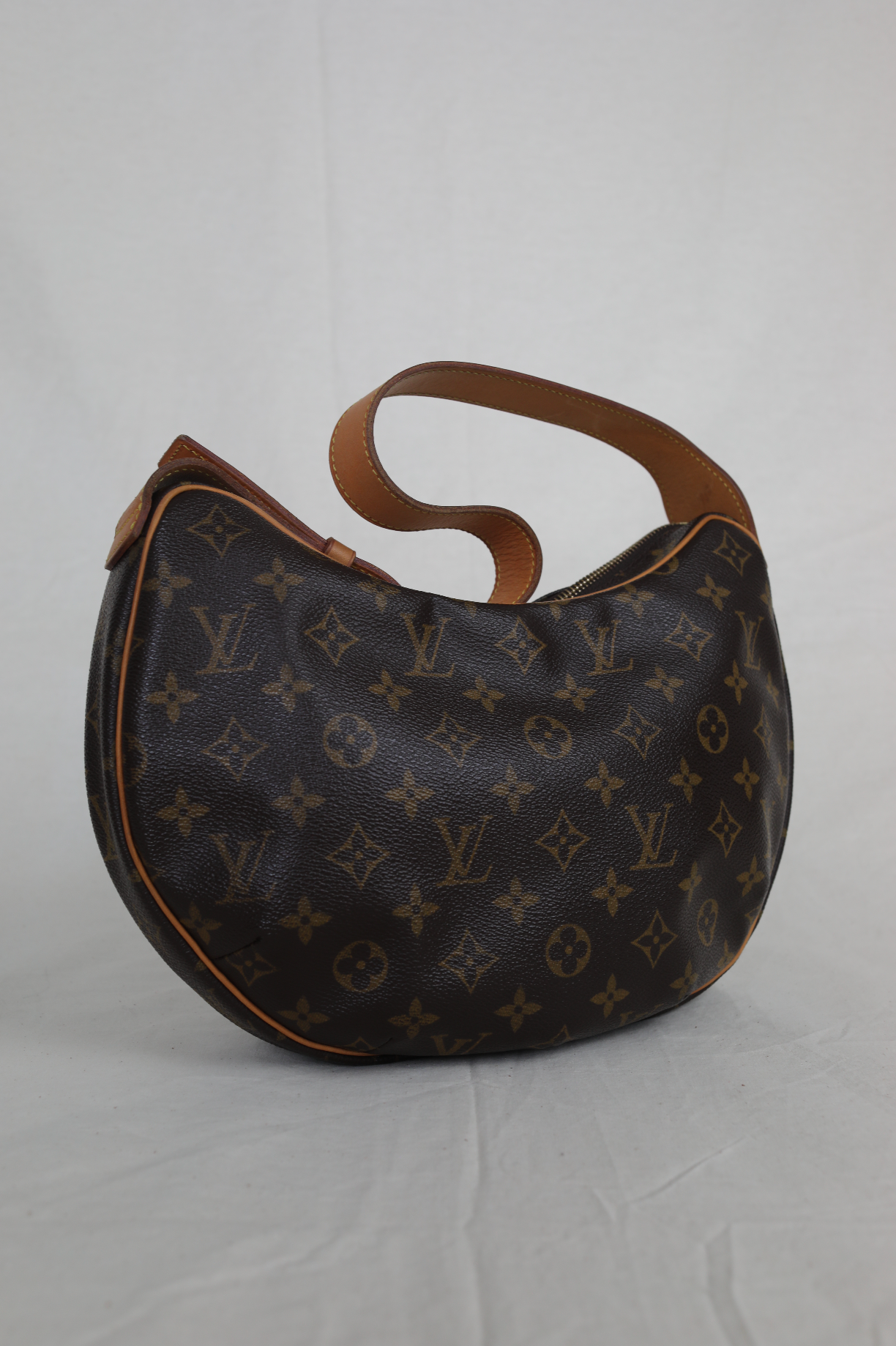 Louis Vuitton Croissant MM